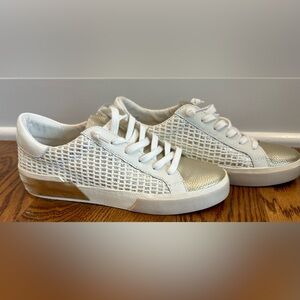 Dolce Vita Zina Smeaker- size 7.5.